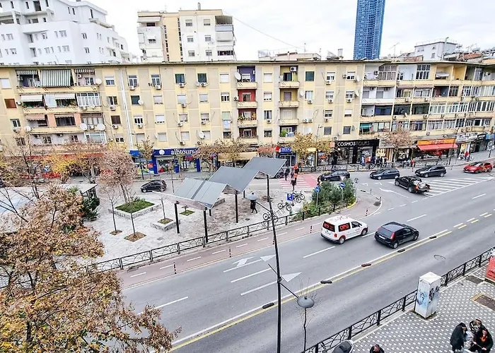 Center 2br * Tirana