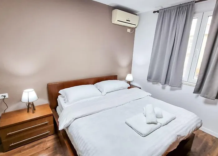Appartement Center 2br Tirana