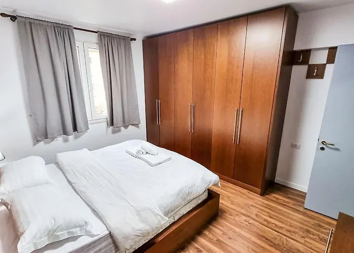 Center 2br 티라나