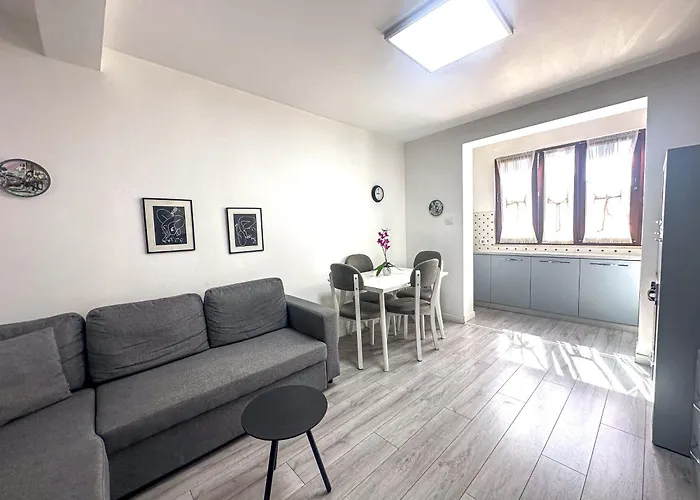 Center 2br 티라나